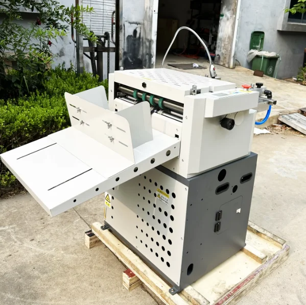 Automatic High Speed Slitting Machine Perforating Paper Die Cutting Creasing Machine view 4