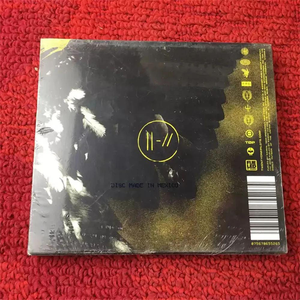 CD 'Trench' Is Performed By Twenty One Pilots and Is A Concept Album Officially Released By Fueled By Ramen on 5 October 2018