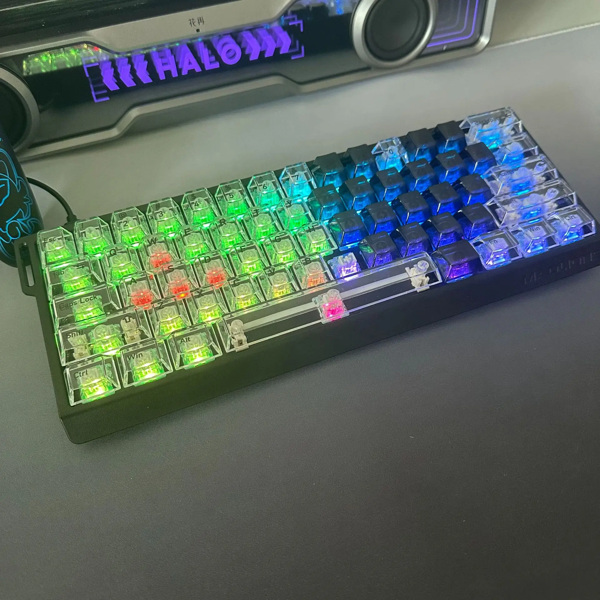 21 love light-transmitting keycaps, transparent, original height PC material, suitable for all keyboards and computers