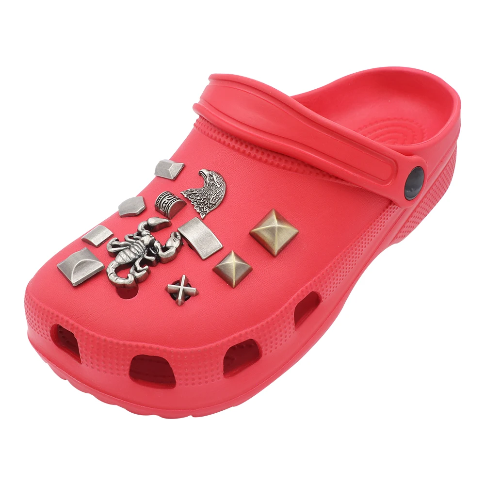 Shoe Accessories Hole Sandals Charm Arch Bull Head Badge Spider Scorpion Triangular Pyramid Punk Style Metal Slipper Adornos