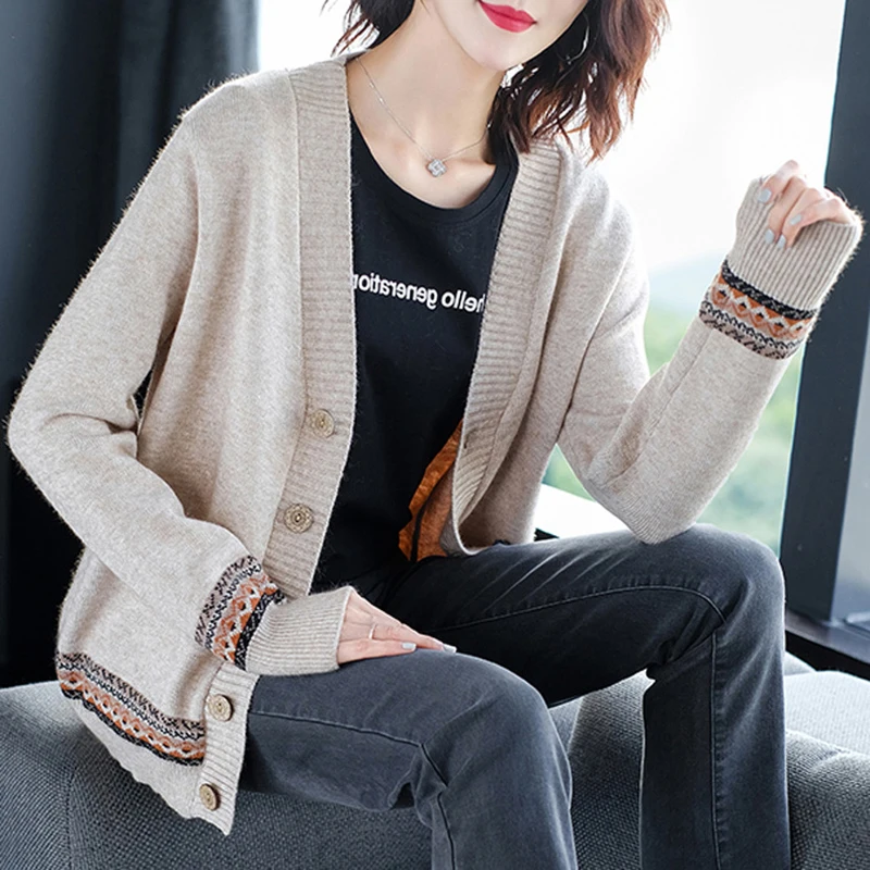 

New Autumn Winter Women Cardigan Sweater Long Sleeve Tops Loose Soft and Comfortable Knit Outwear Woman V Neck Button Loungewear