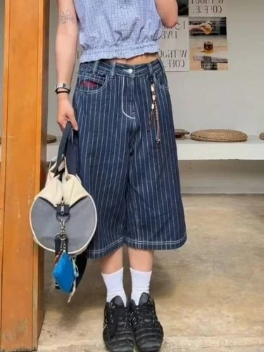 Imagen 2 del producto 2025 Y2k Retro mujeres tiro bajo Jorts cepillado negro lavado recortado pantalones vaqueros holgados pierna ancha deshilachados pantalones cortos de mezclilla moda