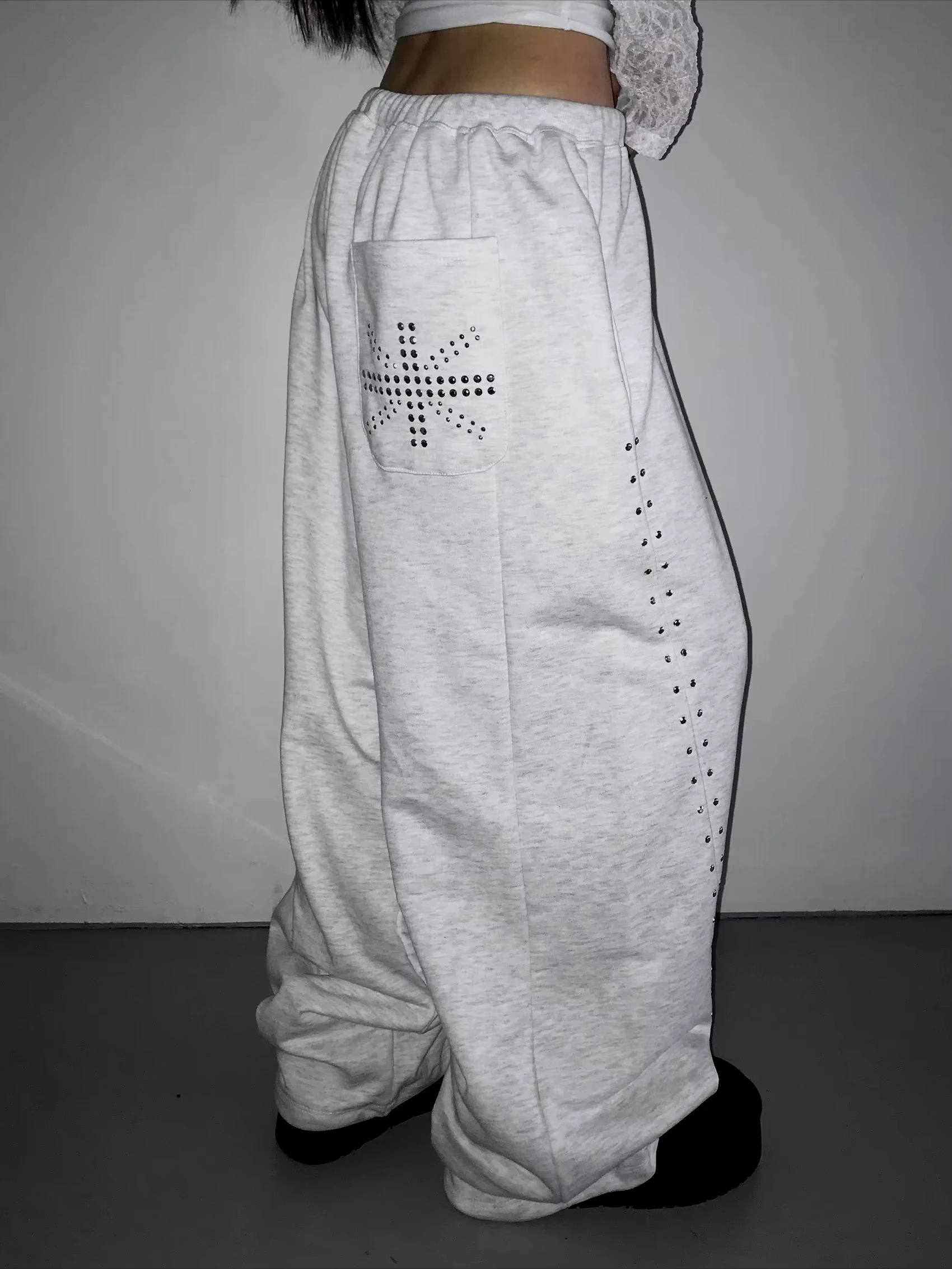 Y2K Women Harajuku Streetwear Rivet Lace Up Wide Leg Sweatpants Baggy Oversized Pants Grunge Straight Trousers 2000s Alt Clothes