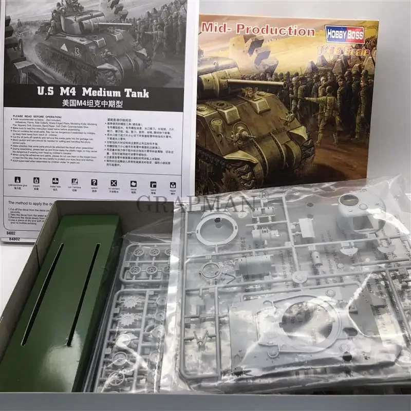 Veicoli dell'esercito corazzati modello di assemblaggio militare di carro armato medio americano M4 1:48 84802