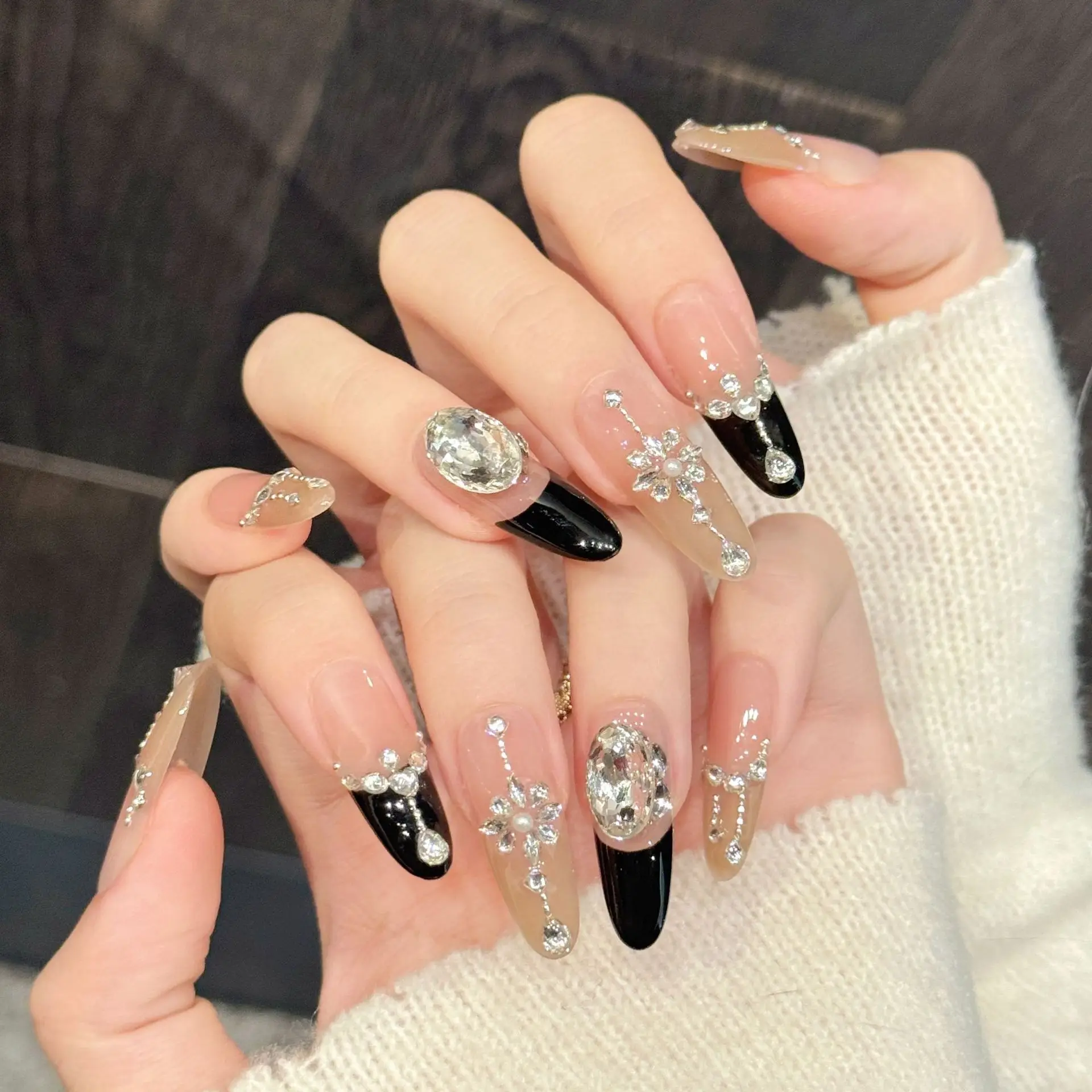 10 Stück handgemachte Nägel zum Aufdrücken, glitzernd, voller Diamanten, Dekor, künstliche Nägel, tragbar, leicht, luxuriös, Katzenauge, künstliche Nägel, schwarze französische Spitze