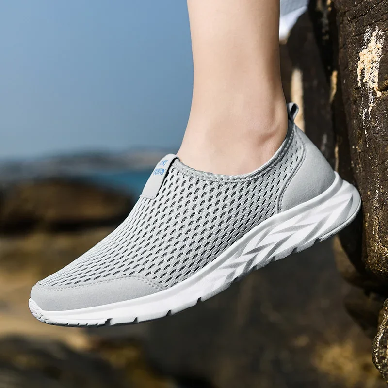 Male and Female Couples, Casual, Breathable, Walking, Outdoor Leisure, Mesh Soft, Lightweight, Fashionable Sports Shoes