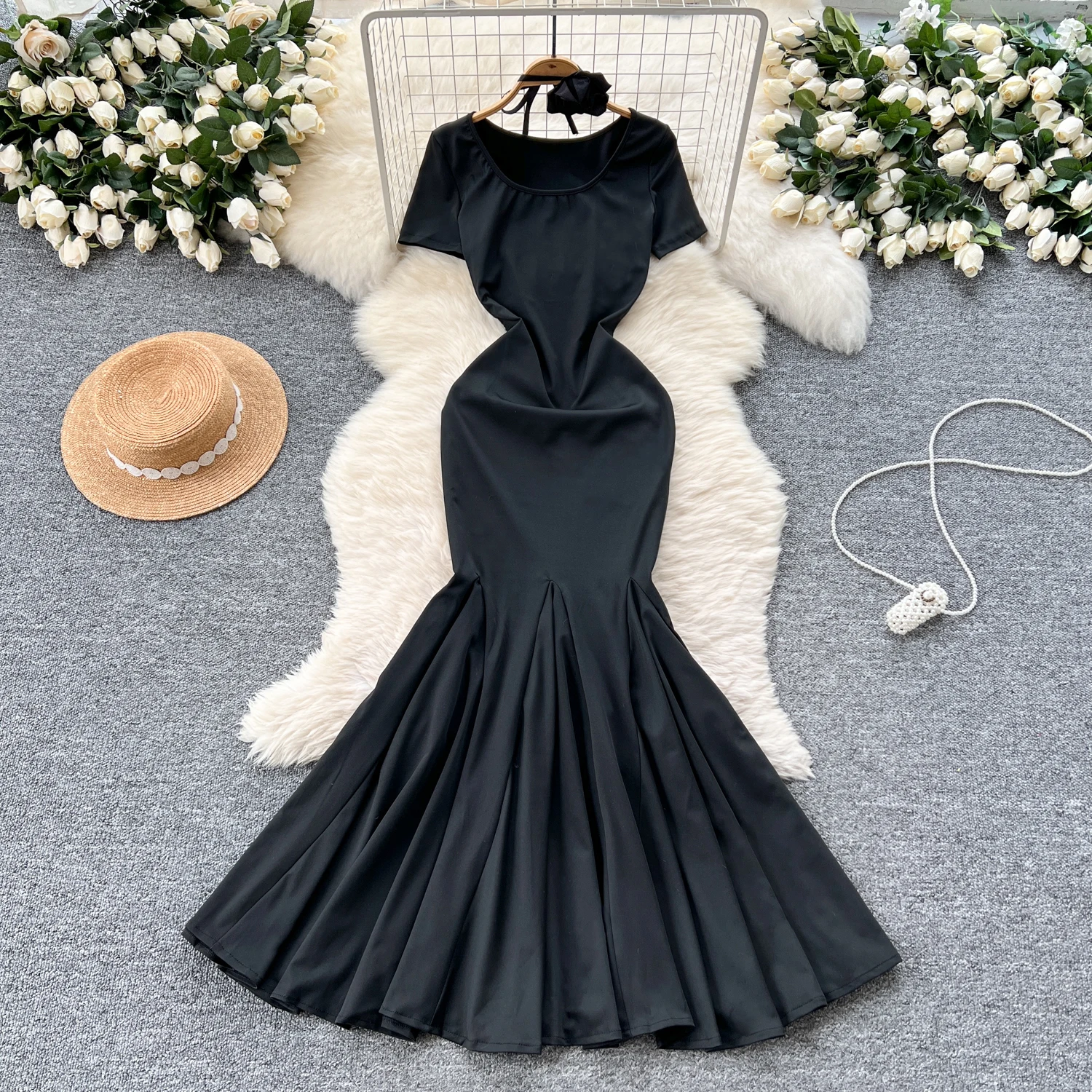 

Chic Elegant Ruched halter floral slim bohemian dress Beach Party Women Summer mermaid dress High Street Vestidos