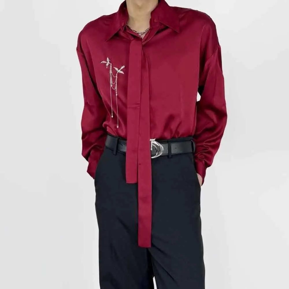 

Осенняя новая мужская однотонная рубашка с длинными рукавами и лентой, американская модная тенденция, свободные нишевые мужские топы для отдыха на улице, 2025 г.