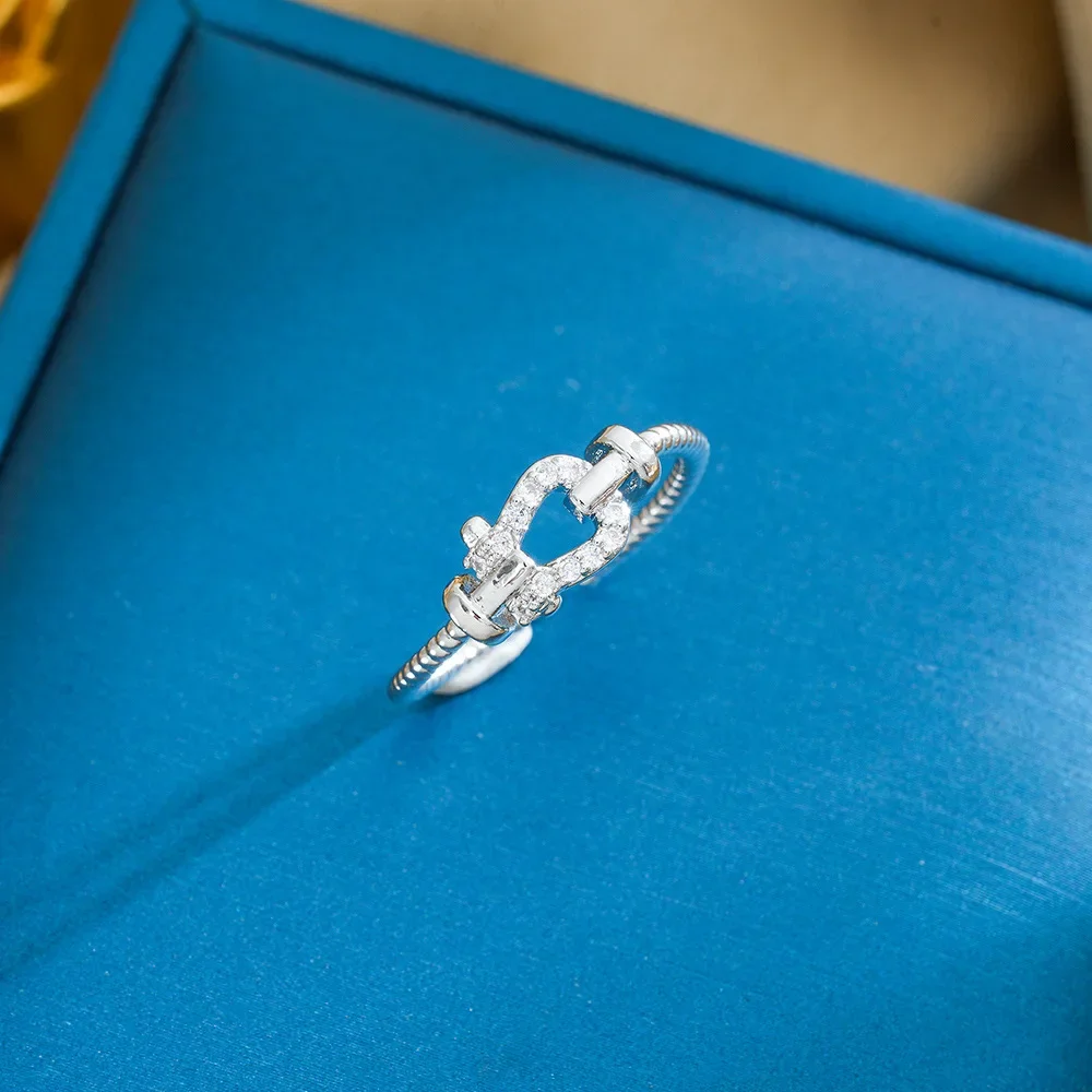 The 2025 new model features a niche, light luxury style and a heavy industrial female horseshoe-shaped opening ring.