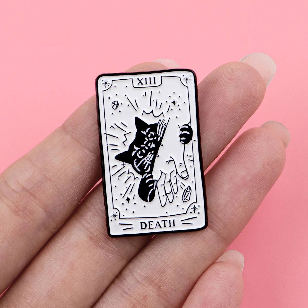Schwarze Katze Tarot Karte Emaille Pin Brosche Pines Anstecknadeln Abzeichen auf Rucksack Kleidung Accessoires Halloween Schmuck Freunde Geschenke