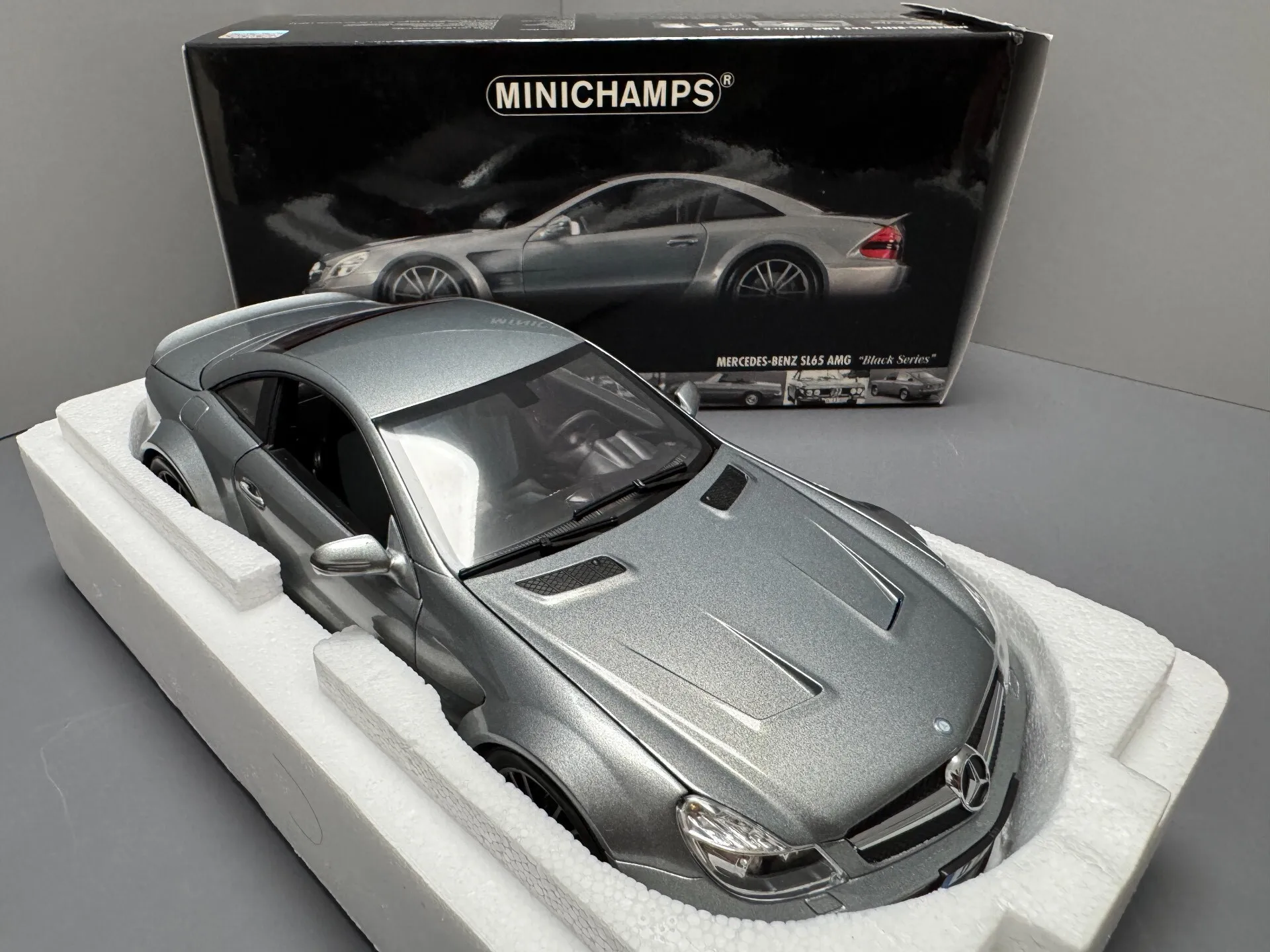 Minichamps 1:18 SL65 Silver Simulation Limited Edition All Open Alloy Metal Static Car Model Toy Gift