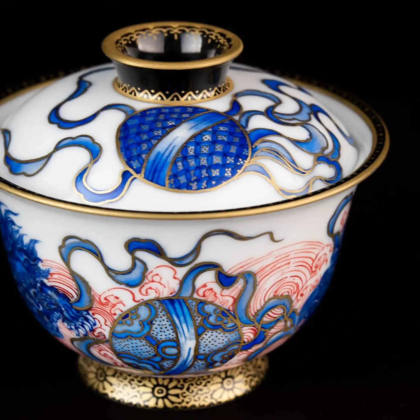 Sacred Mountain Black Gold Blue And White Hand-Painted Underglaze Red Double Lion Playing With Hydrangea Ceramic Set Jingdezhen