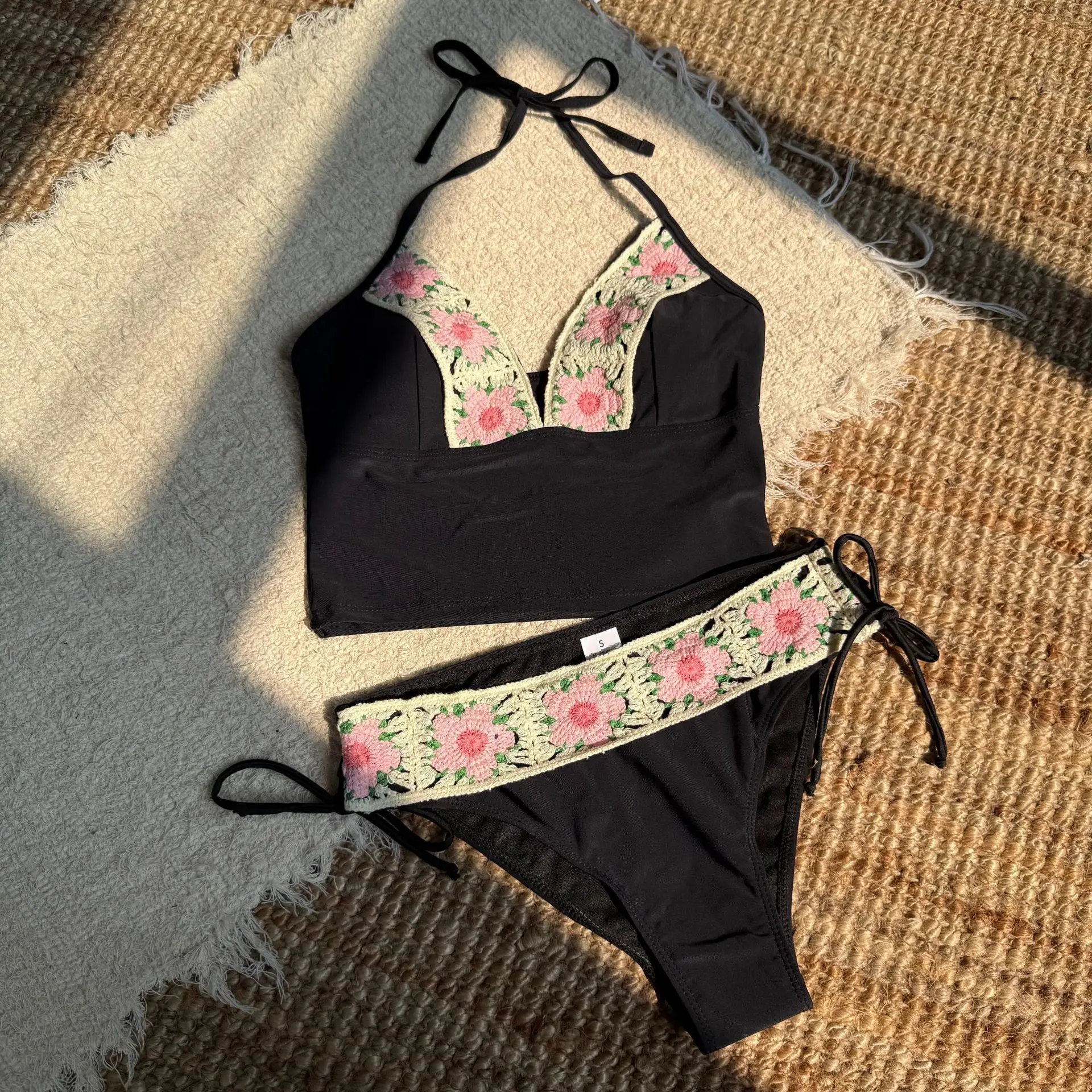 

Handmade Flowers Print V Neck Halter Bikini Female Swimsuit Women Swimwear Two-pieces Bikini Set Padded Bather Bathing Suit Swim