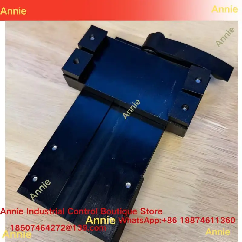 Mini sliding adjustment positioning iron slider