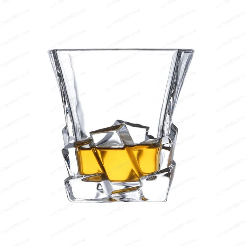 High-value vintage whiskey glasses, home spirits, foreign liquor classical glasses, brandy cocktail beer glasses