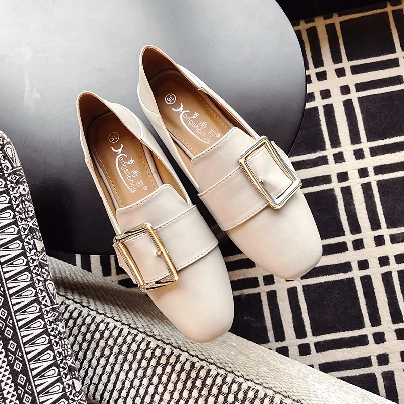

2026New low-heeled slip-on fashion leather shoes for women