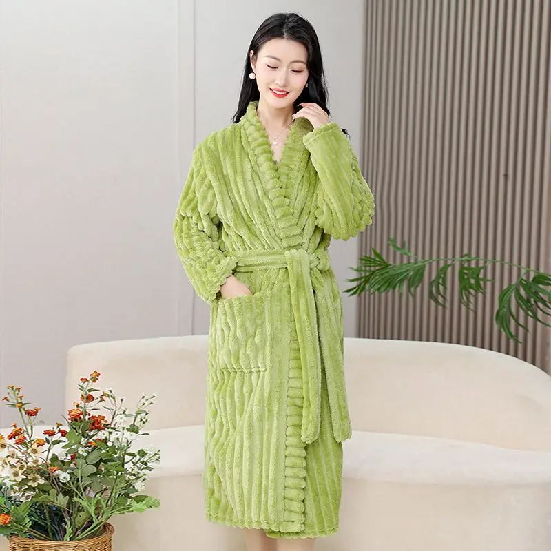 

Халат женский осенне-зимний коралловый бархатный пижамы женская домашняя одежда с длинными рукавами бархатная утепленная теплая ночная рубашка женский халат