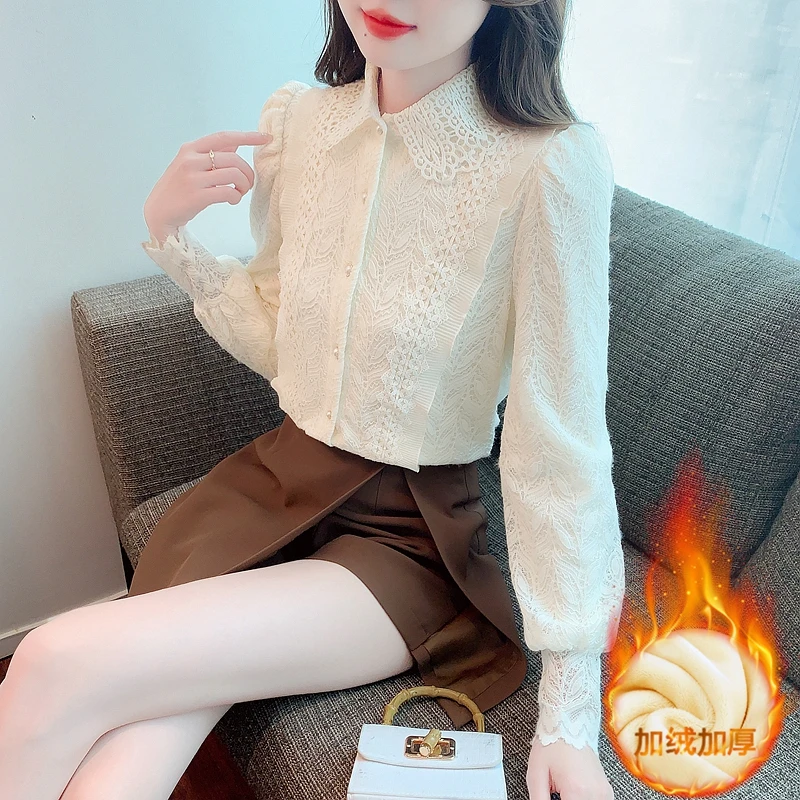 French lapel lace shirt for women's 2023 autumn/winter new design with a sense of niche, plush and thick base, long sleeved top