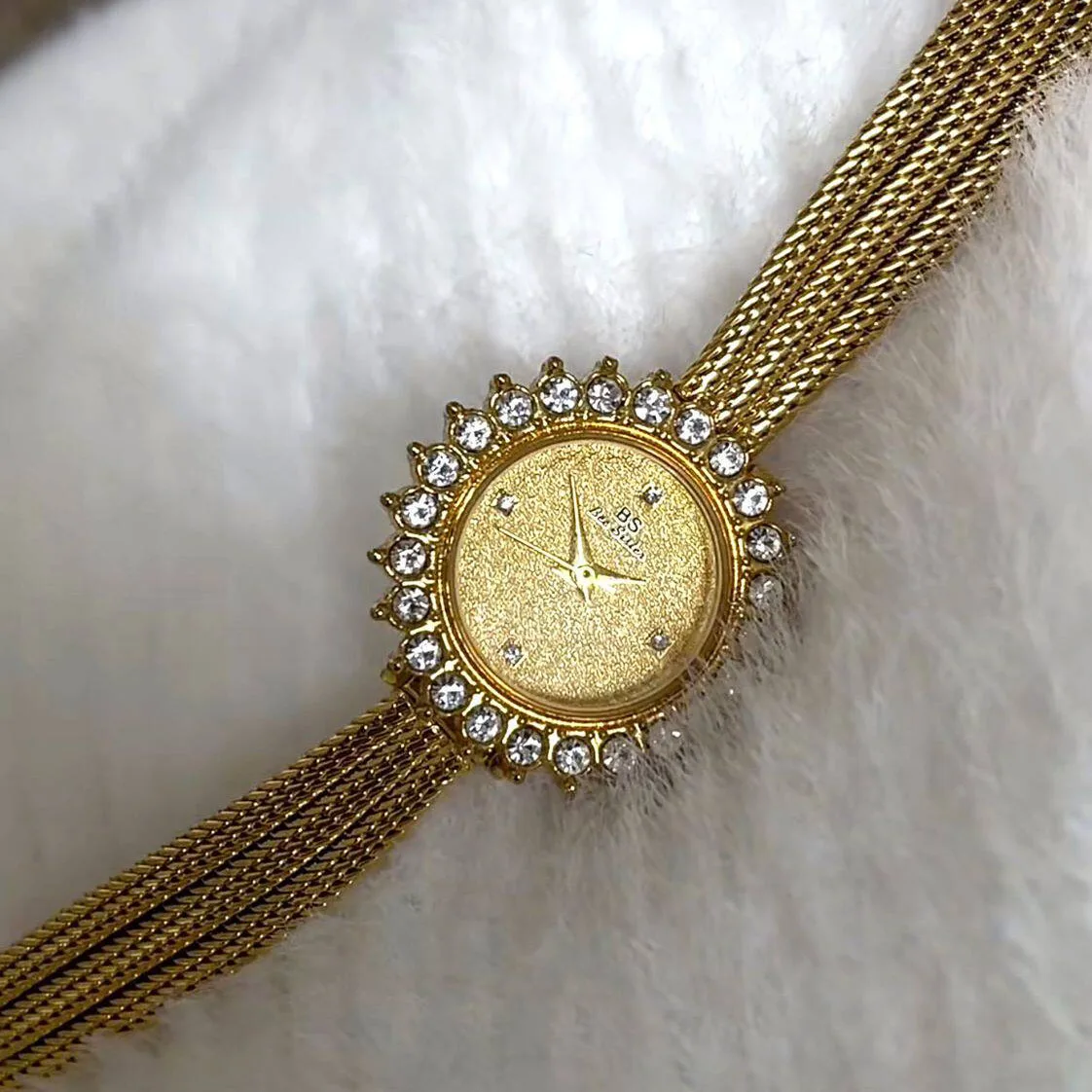Women's Diamond Watch Elegant Crystal Flower Dial Ladies Quartz Watches Wheat Mesh Bracelet Vintage Gold Watch for Woman Gift