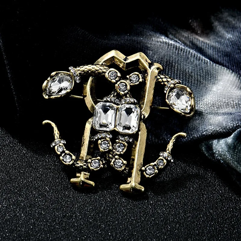 European and American Fashion Vintage Literary and Elegant Niche Design Shiny Czech Diamond Mysterious Double Snake Brooch