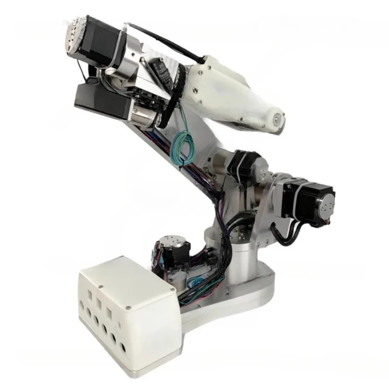 Il robot AR4 con braccio robotico a sei assi è programmabile e disponibile per l'industria didattica