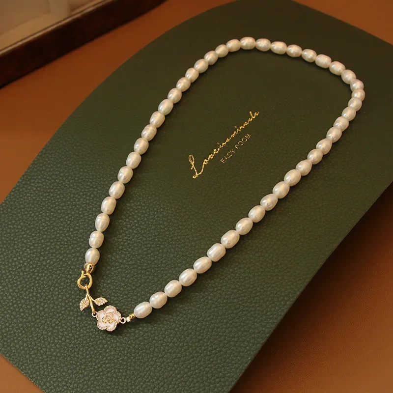Dainashi Camellia Flower Charm Collarbone Necklaces for Women Girls 5-6mm Rice Shape Natural Freshwater Pearl Necklaces Jewelry