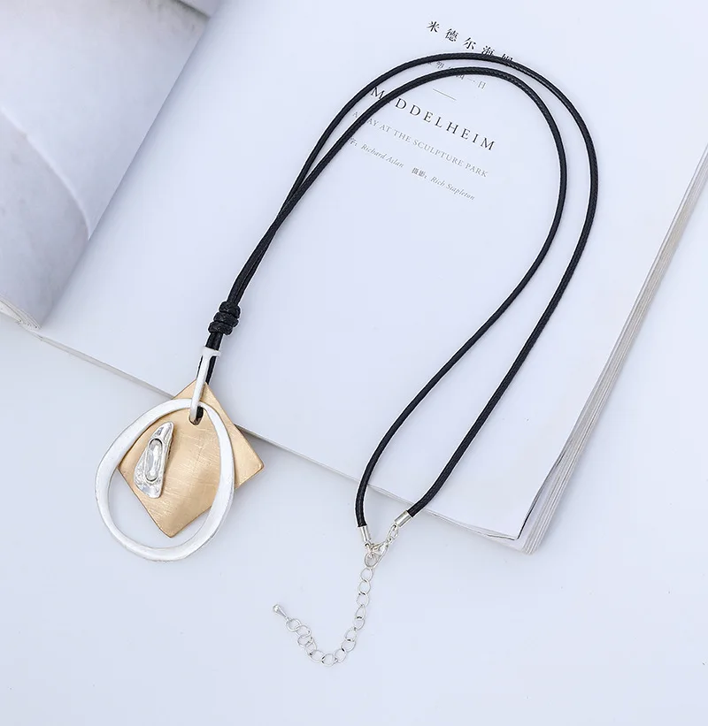 Trendy Long Necklac…