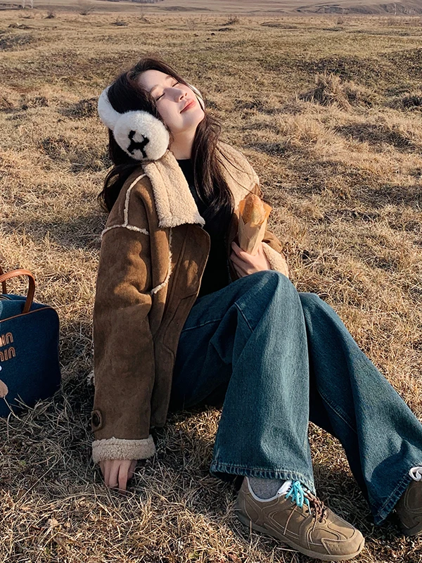 เสื้อแจ็คเก็ตขนแกะสำหรับผู้หญิง บุหนา อุ่นสบาย บุขนด้านใน หนังและขนสัตว์ผสมผสาน ฤดูใบไม้ร่วง ฤดูหนาว รุ่นใหม่ สไตล์ลำลอง ทรงตรง