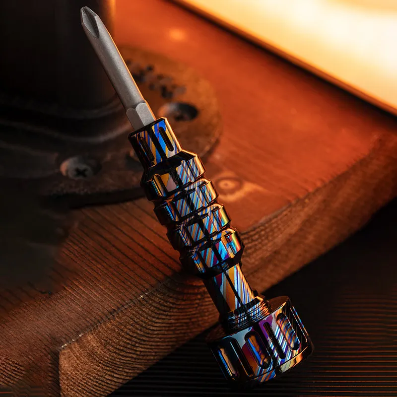 ไขควงอเนกประสงค์ Bad Guy EDC ทำจากไทเทเนียมและเซอร์โคเนียมอัลลอยด์ ของเล่นโลหะหมุนคลายเครียด