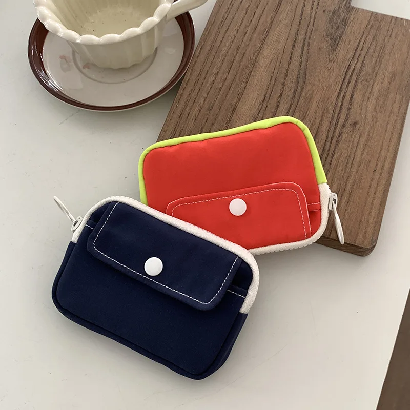 Cute Ins Mini Wallet Portable Lipstick Bluetooth Earphone Bag Card Case Compact Carry Design Sweet Storage Accessory Suitable