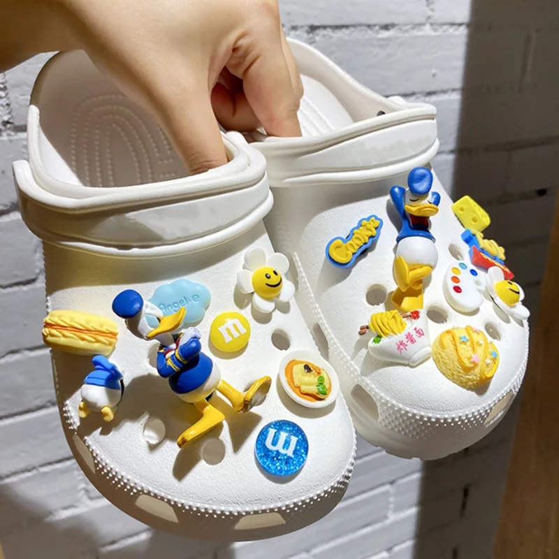 Funny Style Shoe Charms Cute Cartoon Donald Duck Shoe Decorations 3D for Women Gifts Anime Sandal Accessories Clog Buckles