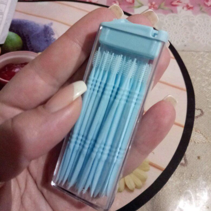 50Pcs/Box Oral Care Disposable Plastic Toothpicks With Brushes Travel Teeth Cleaning Tool Two-Head Dental Floss Toothpick Random