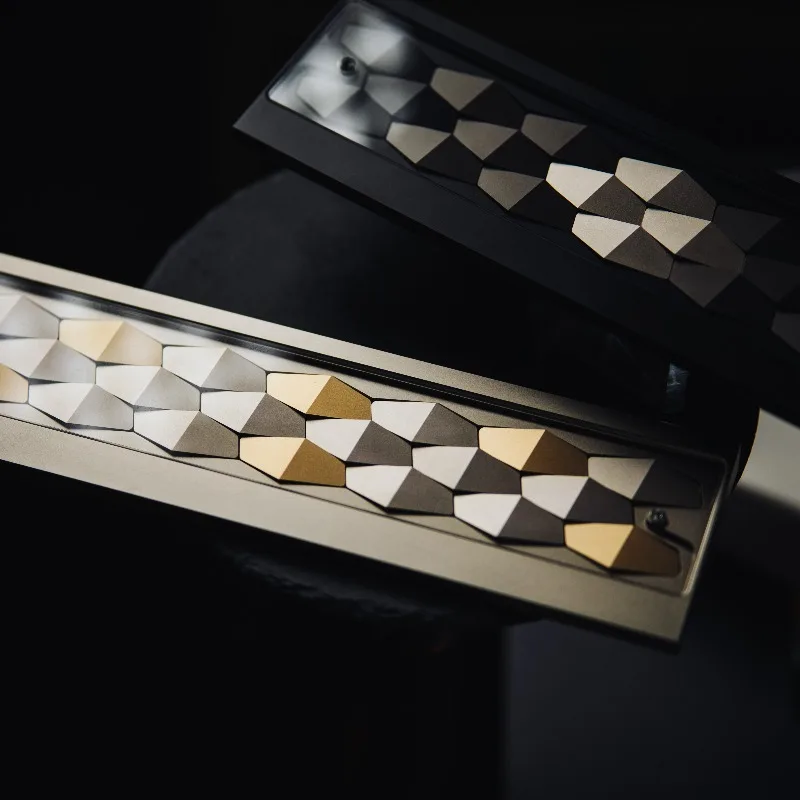 

Dragon Scales Hand Rest Customized 65% Layout Magnetic Switch Keyboard Aluminum Esports Gaming Keyboard Accessories Wrist Rest