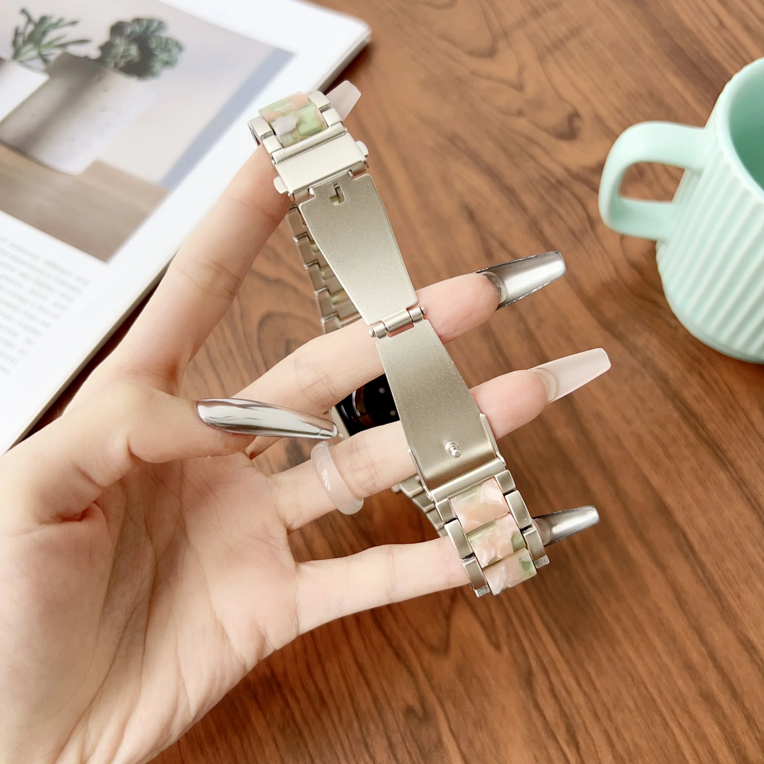 Pulseira de resina de metal para apple watch, pulseira feminina 44 40 38mm 41 45 42mm 46mm para iwatch ultra 49mm série 9 8 7 6 se 5 s10