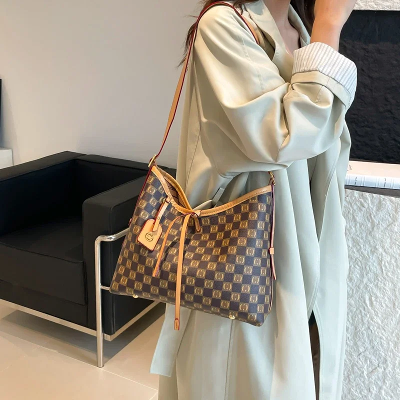 Wickeltasche Einzigartig Texturierte Designer-Handtasche Luxuriöse Leder-Umhängetasche für Damen Elegant Stilvoll mit Großer Kapazität