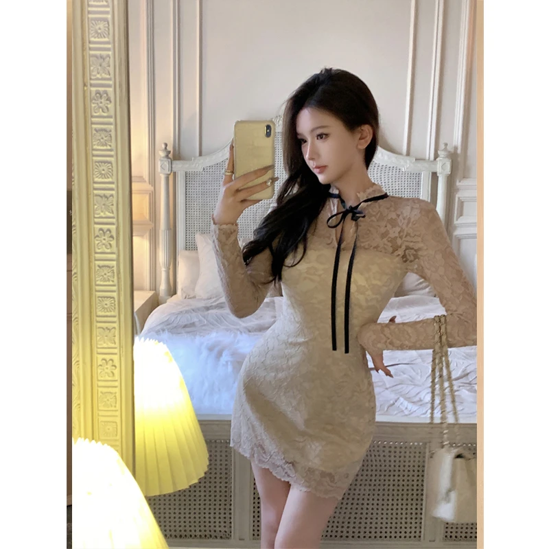 KUSAHIKI Retro Sexy Elegant Slimming Lace Long Sleeved Dress Spring Autumn Spicy Girl Buttocks Wrapped Mini Vestidos for Women