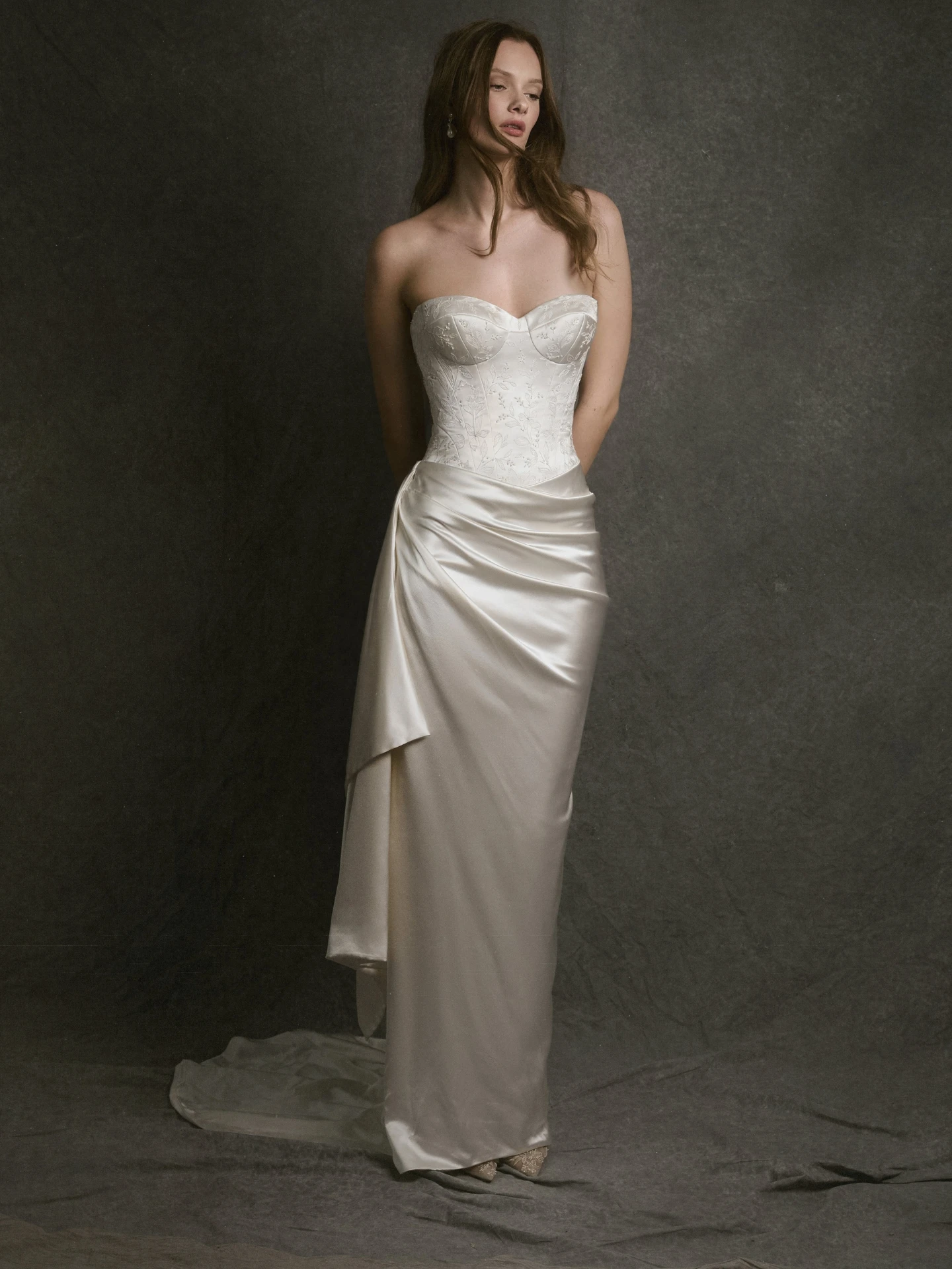 

Modern Strapless Satin Wedding Dress Embroidered Corset Mermaid Skirt With Free Detachable Scarf Bridal Gown Custom
