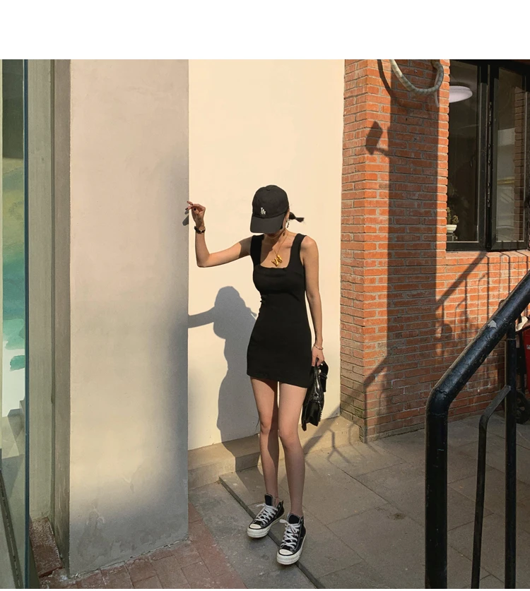 AOSSVIAO Sexy Slim Fit Bodycon Minikleider für Frauen 2026 Sommer Neuankömmling Schwarz Weiß Grau Tankkleid mit quadratischem Ausschnitt – Detail 8