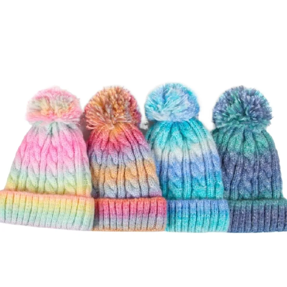 

Уютный комплект для малышей: шапка, шарф и перчатки с градиентным цветом, милым помпоном, теплыми ушками и утолщенной вельветовой подкладкой.