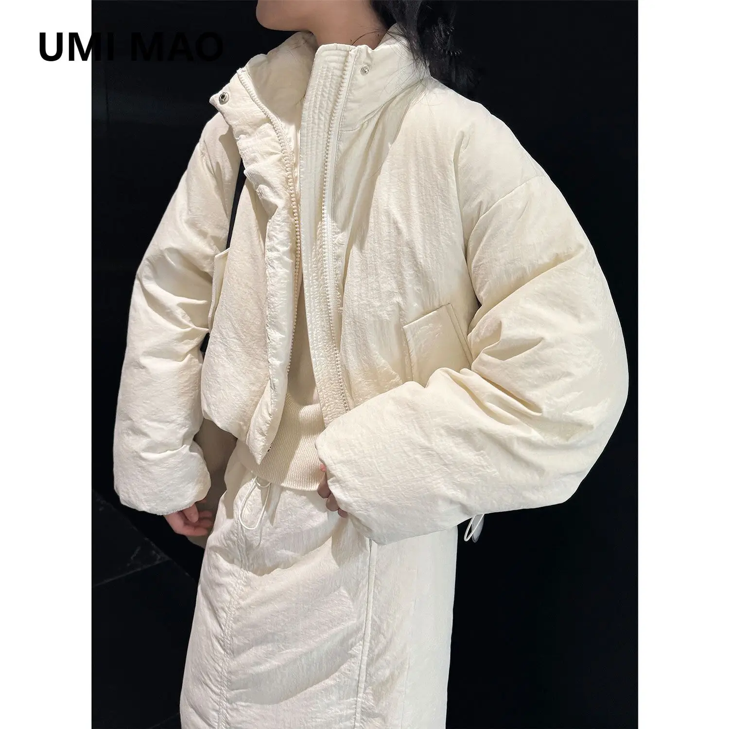 UMI MAO Autumn Winter New Air Feeling Stand Up Collar Down Jacket Short Silhouette Small Stature Show Off Thin Coat Women