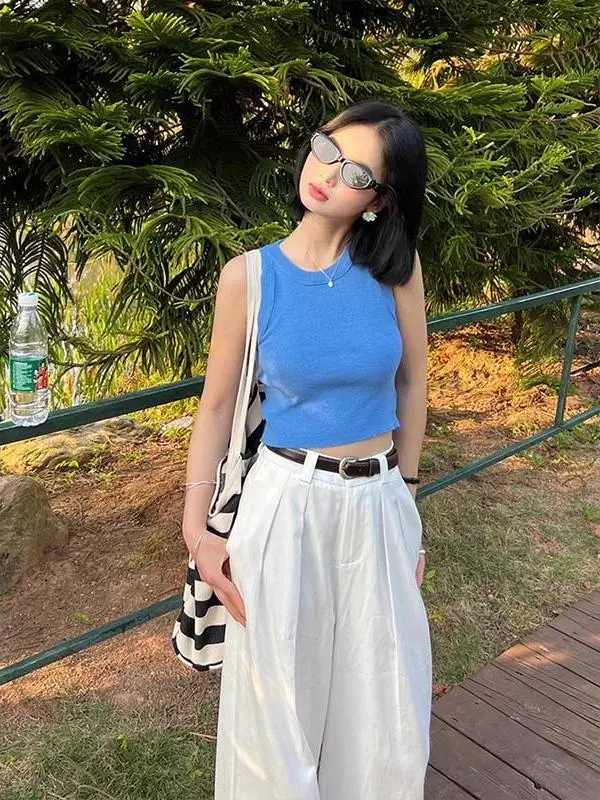 

Blue Ice Silk Svel Knitted Vest Women's Summer Outerwear Ele Beautiful Base Top Trendy Small Strap Vest Casual Wear