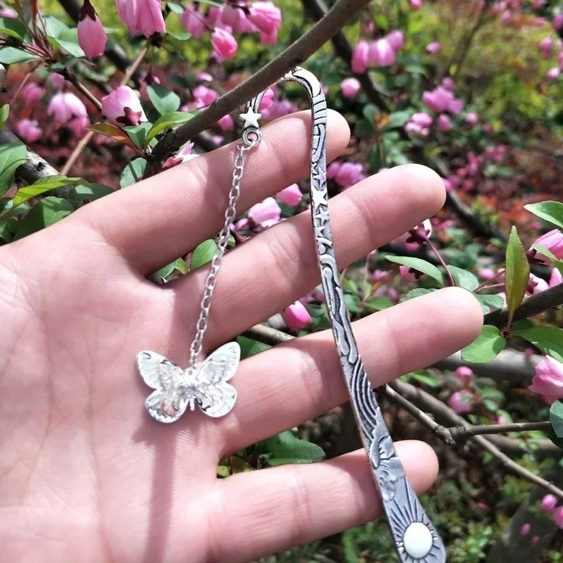 

Retro Luminous Metal Bookmark Butterfly Dragonfly Bookmark Childrens Stationery Student Supplies Gift