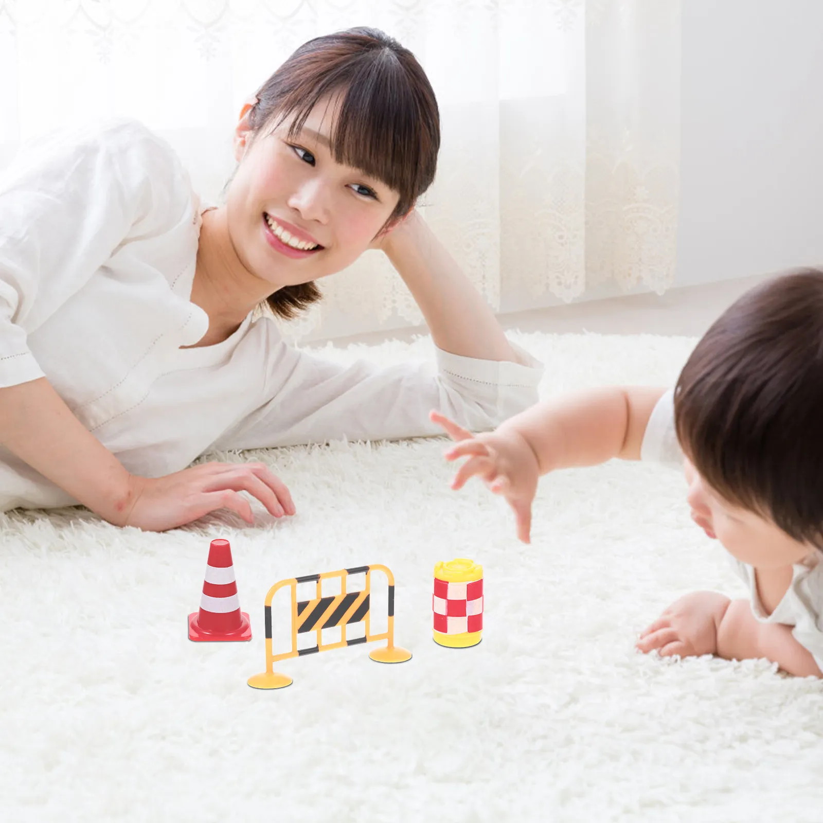 24Pcs Traffic Simulation Early Education Set Realistic Mini Road Signs Cones Barriers for Kids Traffic