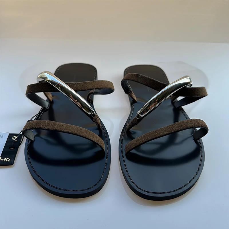 Summer 2024 Woman Flat Slippers Woman Black Metal Buckle Flat Sandals Women Sexy Sandals Round Toe Slingback Woman Sandals