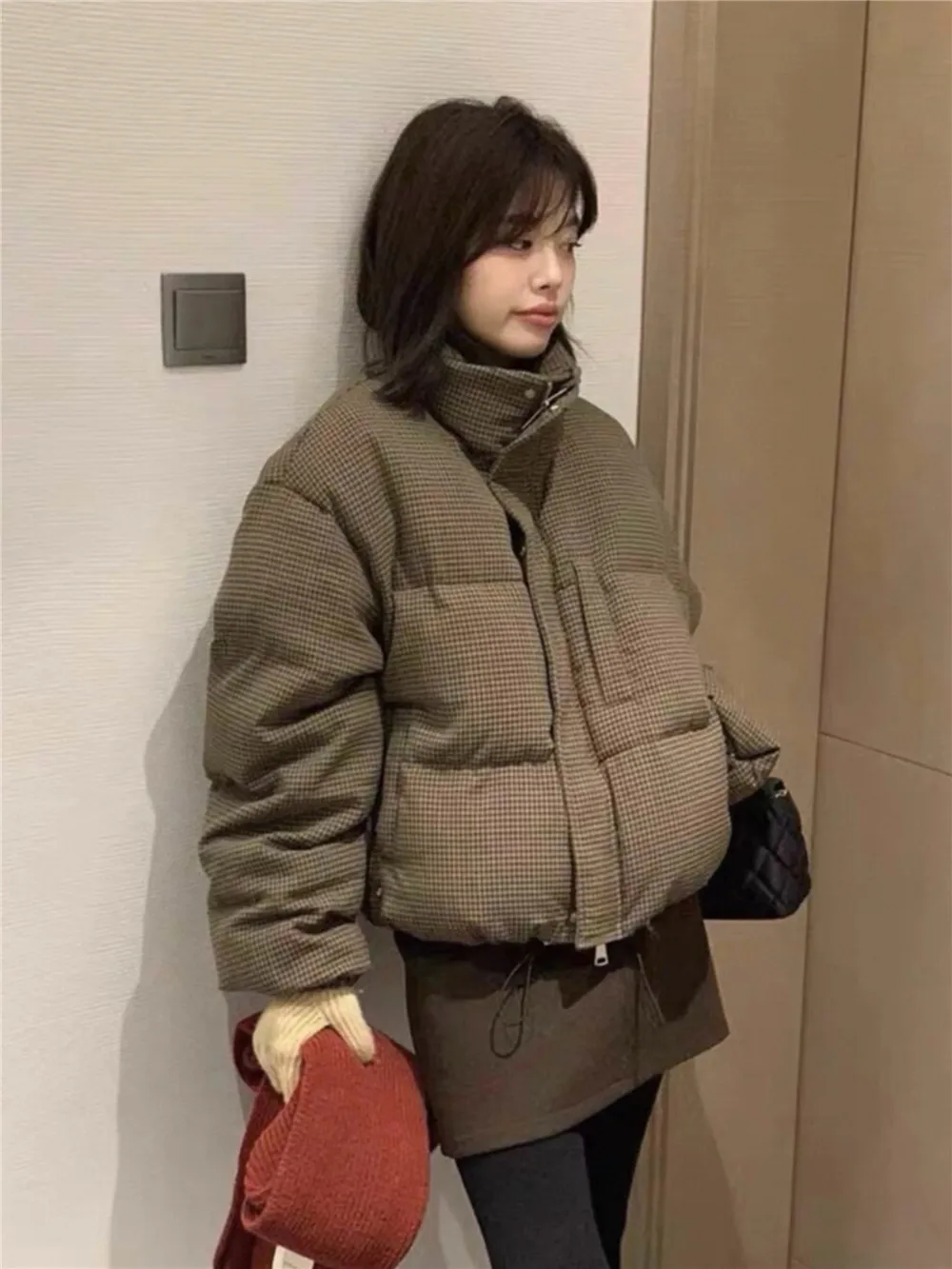 Women's Short Plaid Cotton Jacket Stand Collar Thickened Casual Loose Bread Style Outerwear Winter Warm Zipper Pocket