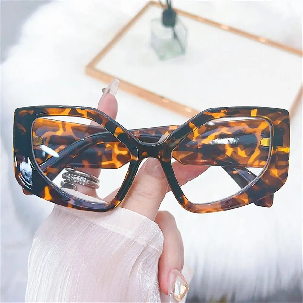 

Irregular Cat Eye Blue Light Glasses Fashion Polygon Oversized Clear Glasses Eyewear for Women Men