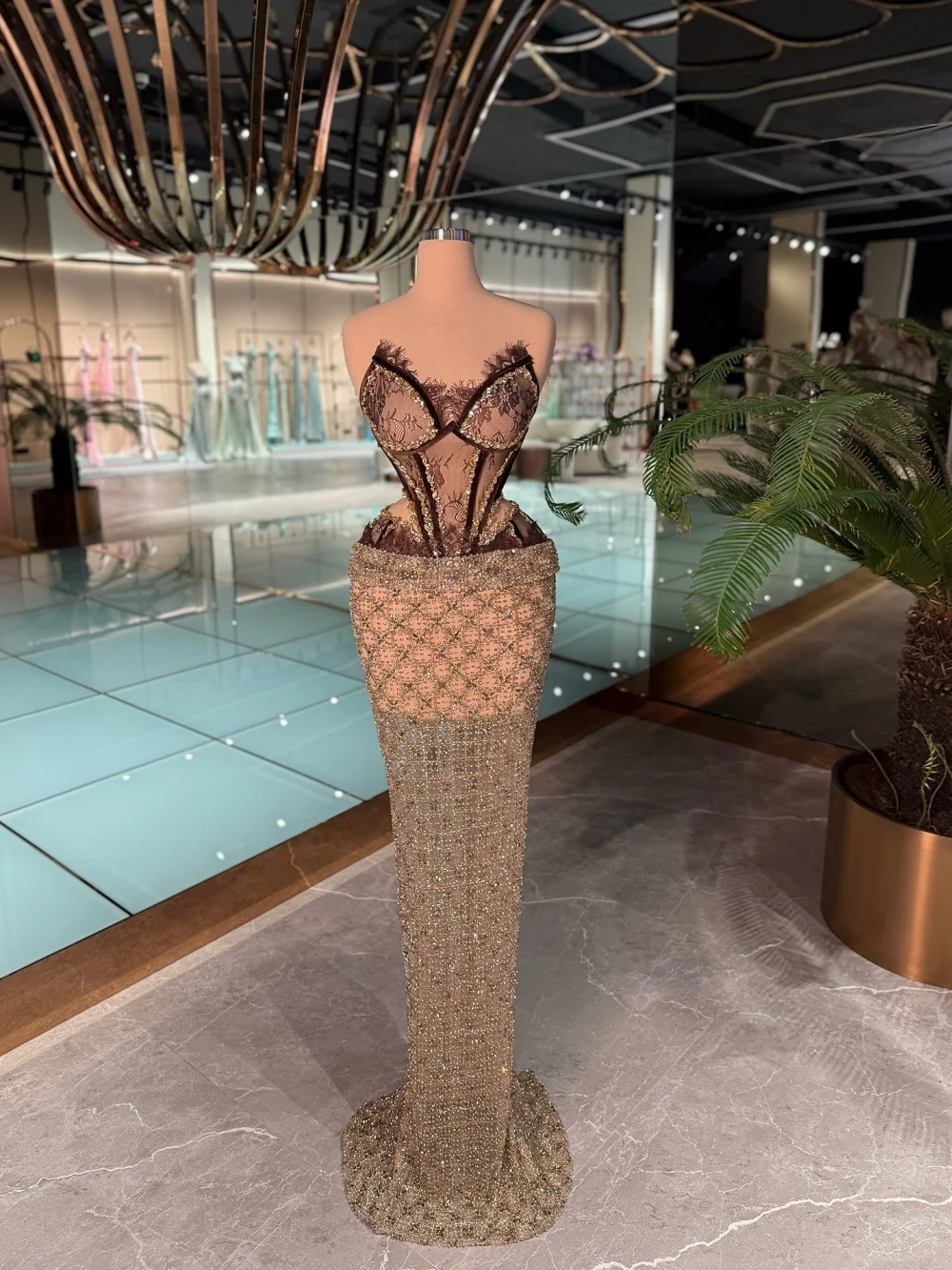 

Романтическое милое вечернее платье Элегантное кружевное вечернее платье без рукавов Очаровательное вечернее платье трапециевидной формы с кристаллами длиной до пола на заказ