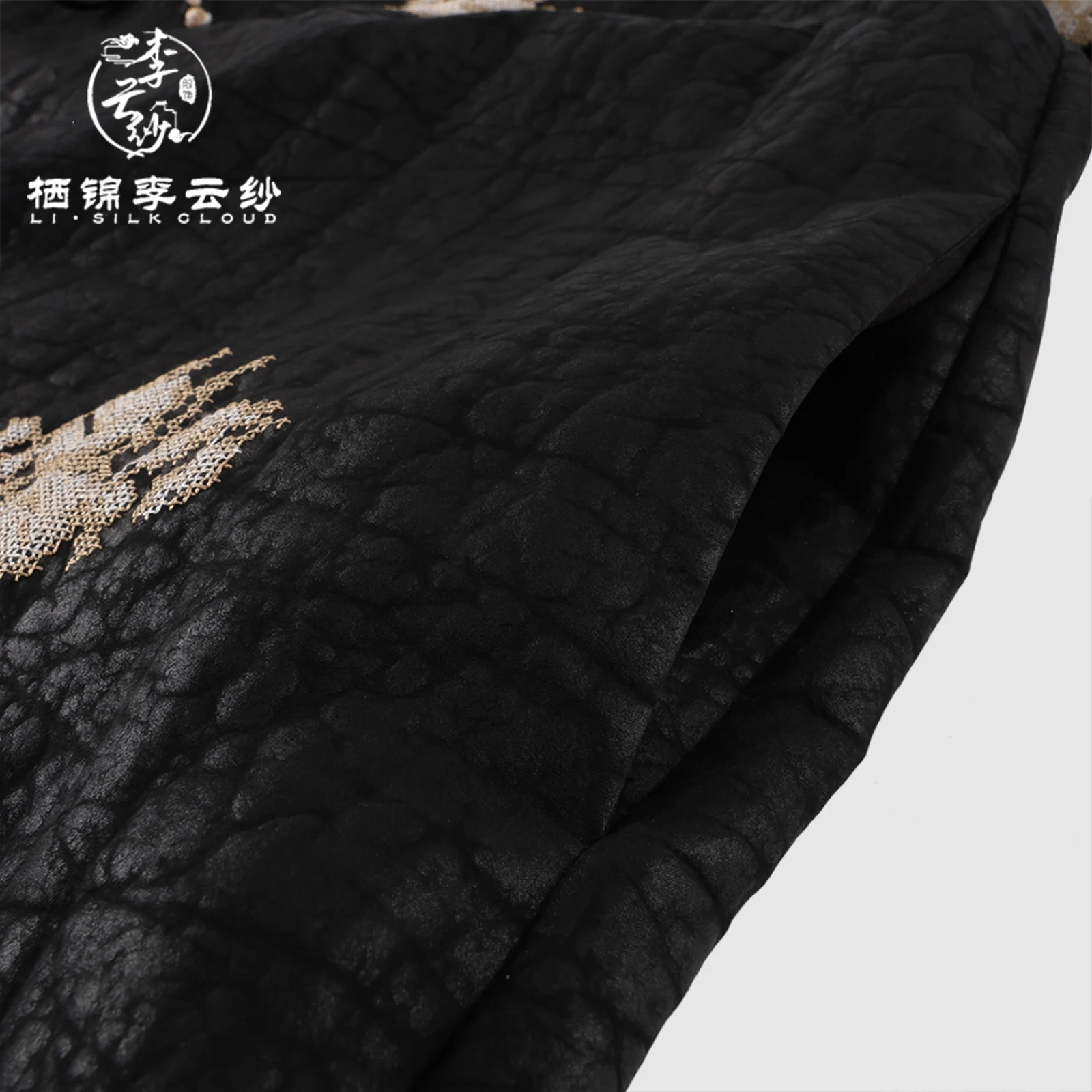 LI SILK CLOUD Elegant Autumn Xiangyunsha Silk Dress - 100% Mulberry Silk, Lustrous Sheen & Delicate Softness