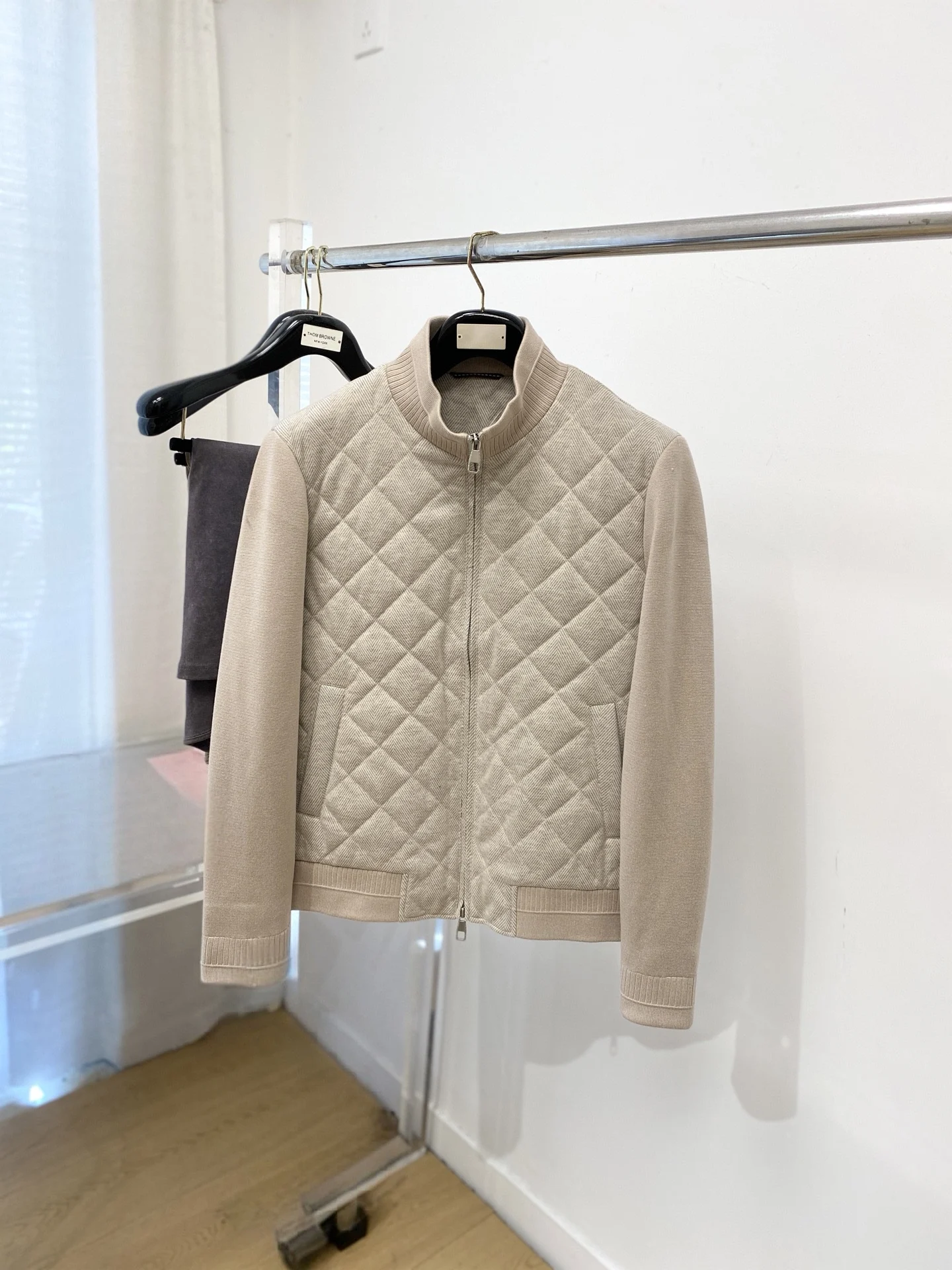 

Italian light luxury men's wear 25SS autumn and winter knitted patchwork stand-up collar simple business casual jacket