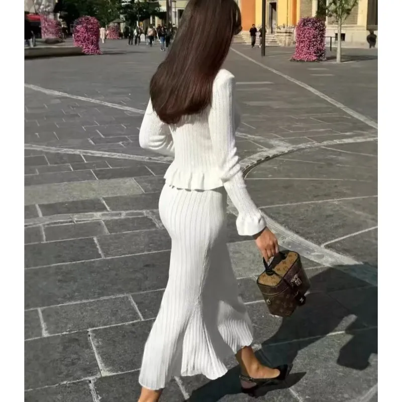 Women's Set French V-neck Ruffled Long Sleeved Cardigan Hip Hugging Fish Tail Long Skirt Elastic Knitted Two-Piece Set For Women